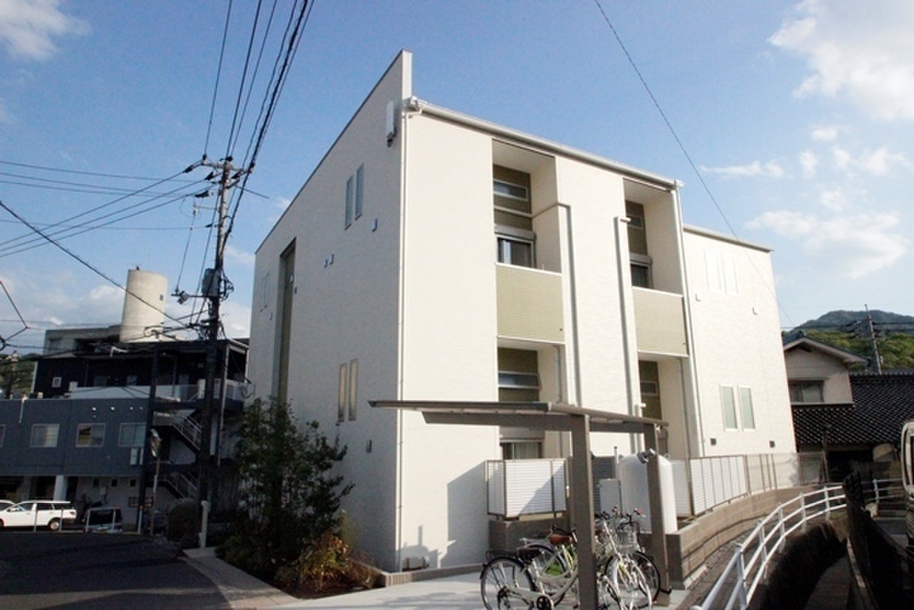 ☆安田女子大学エリア☆駅徒歩5分☆女性専用のデザイナーズ物件！！