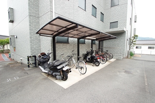 SHIビル