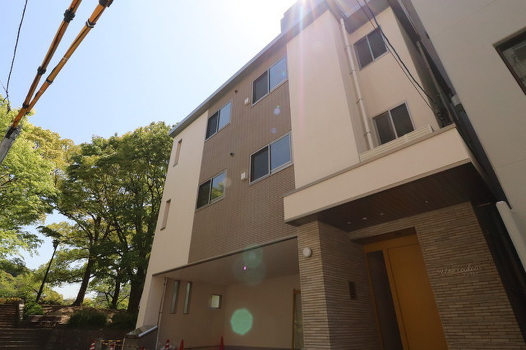 ☆中区人気エリアにペット飼育可能な築浅物件があります☆