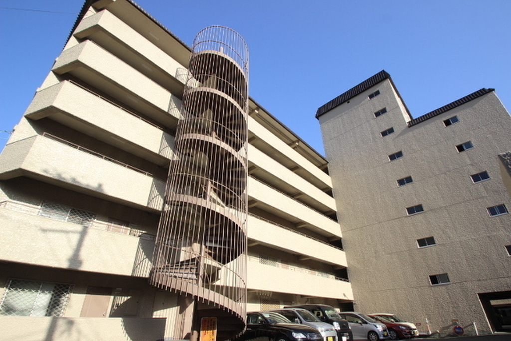 ☆大人気大町エリア☆2LDKのリノベーション物件でございます♬