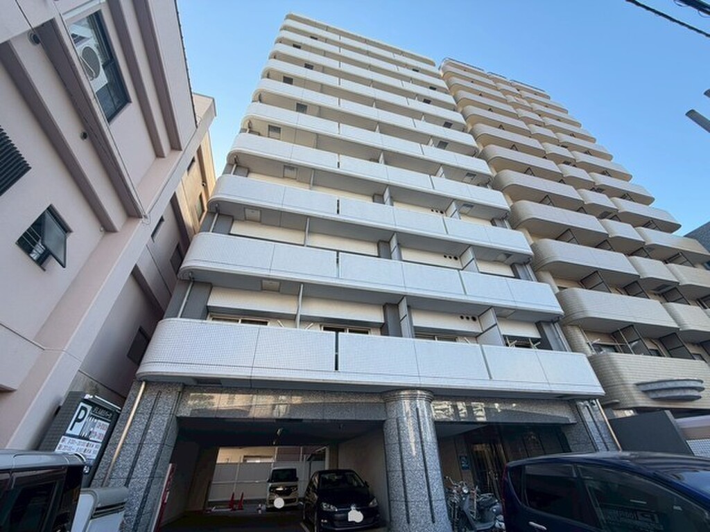 人気の中区☆築15年☆洋室10.5帖の1K