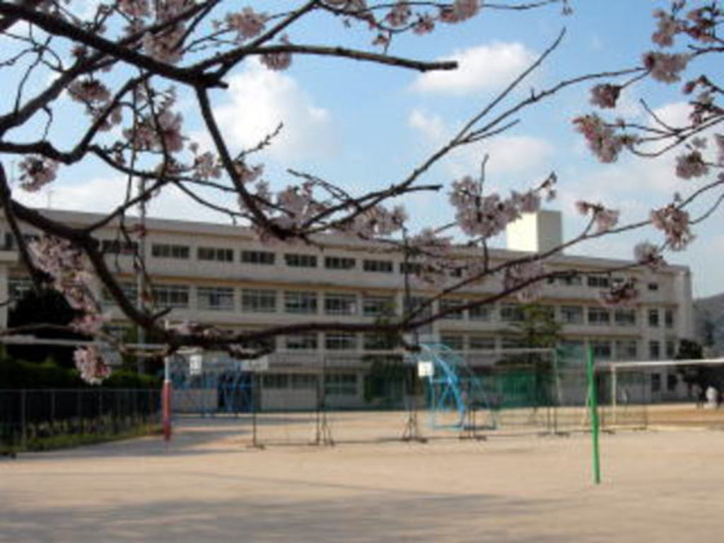 (18/22) 広島市立祇園中学校