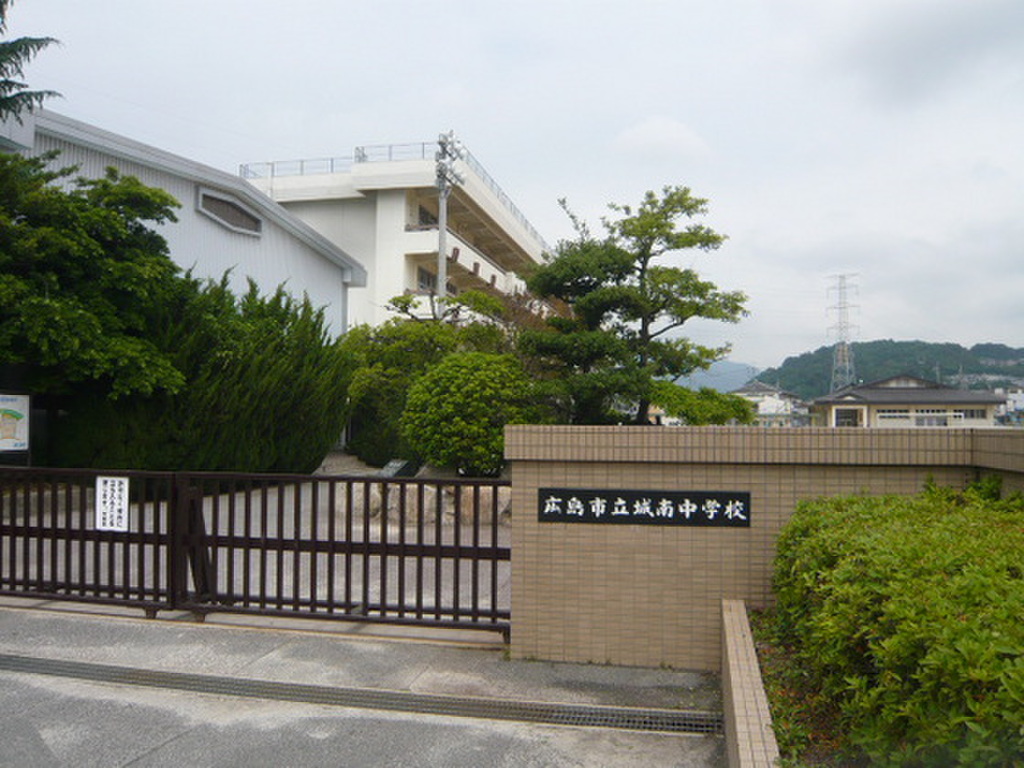 (26/28) 中学校 (26/28) 中学校