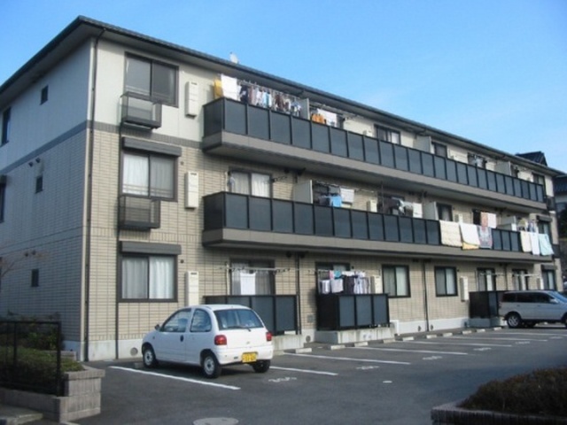 ファミール山田