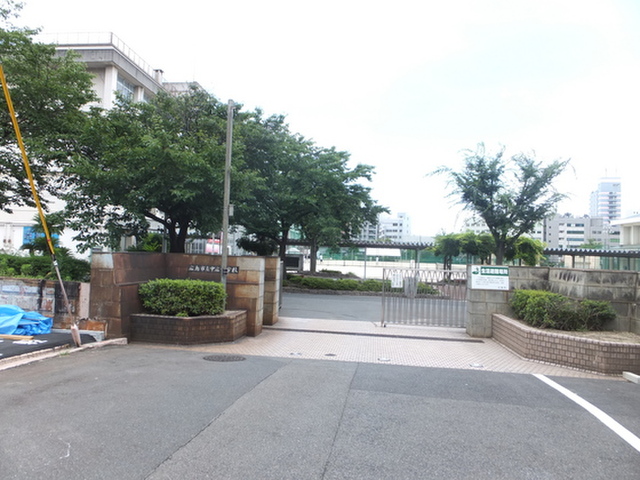 シャンボール横川