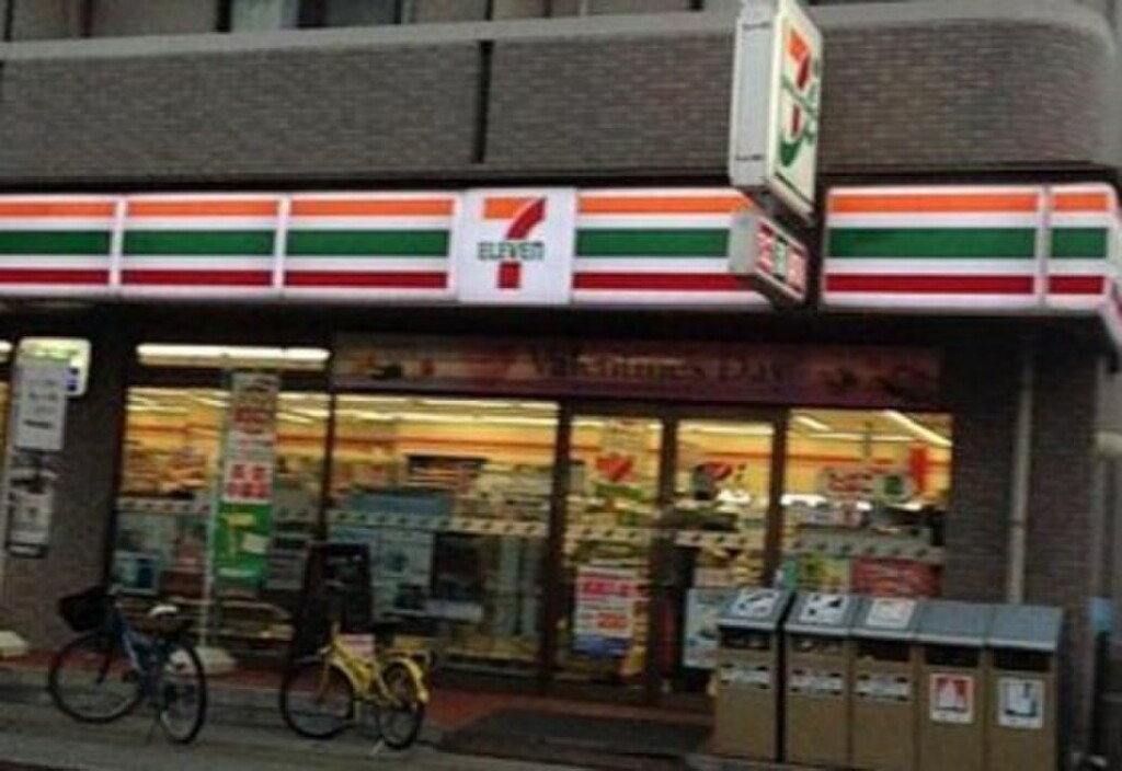 (15/18) コンビニ (15/18) コンビニ