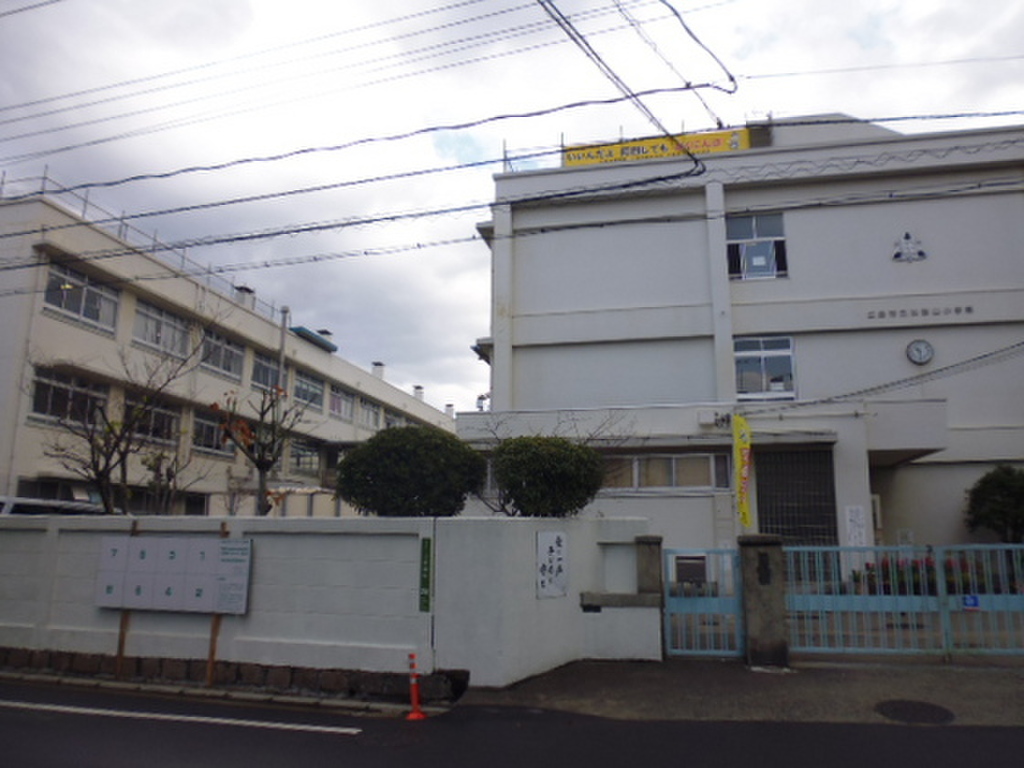 (18/21) 小学校 (18/21) 小学校
