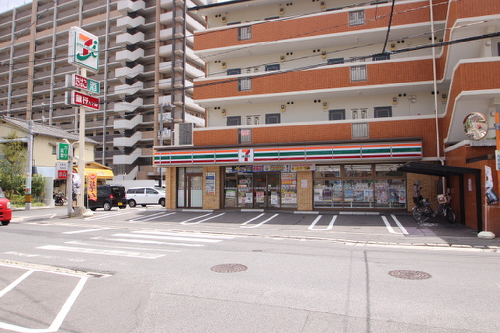 (4/9) コンビニ (4/9) コンビニ