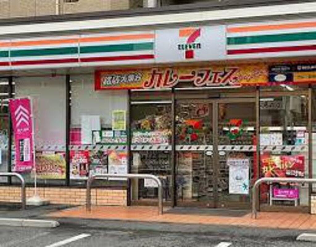 (26/31) コンビニ