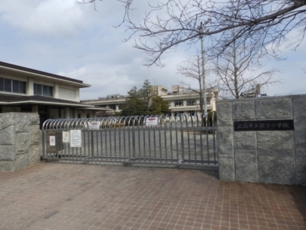 (23/26) 小学校 (23/26) 小学校