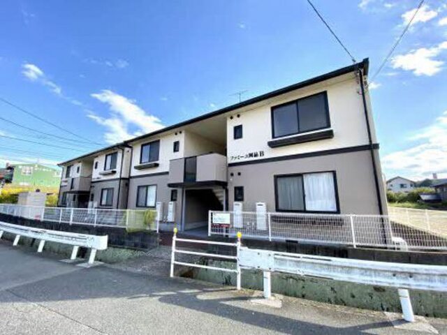 ファミーユ阿品 B棟