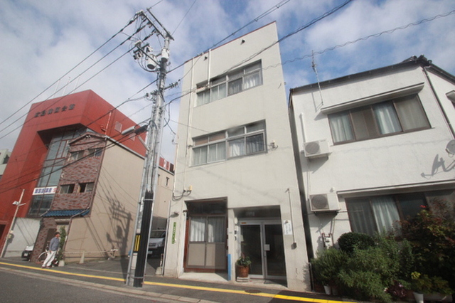 ツボイビル