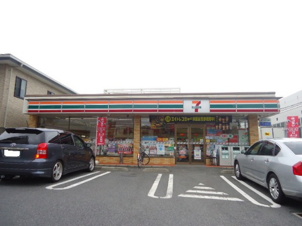 (3/7) コンビニ (3/7) コンビニ