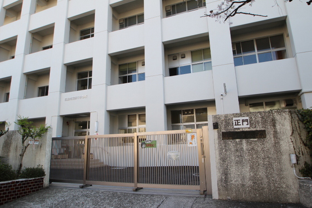 (19/22) 小学校