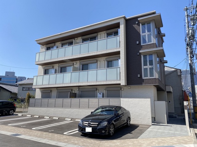 シャーメゾン尾長西