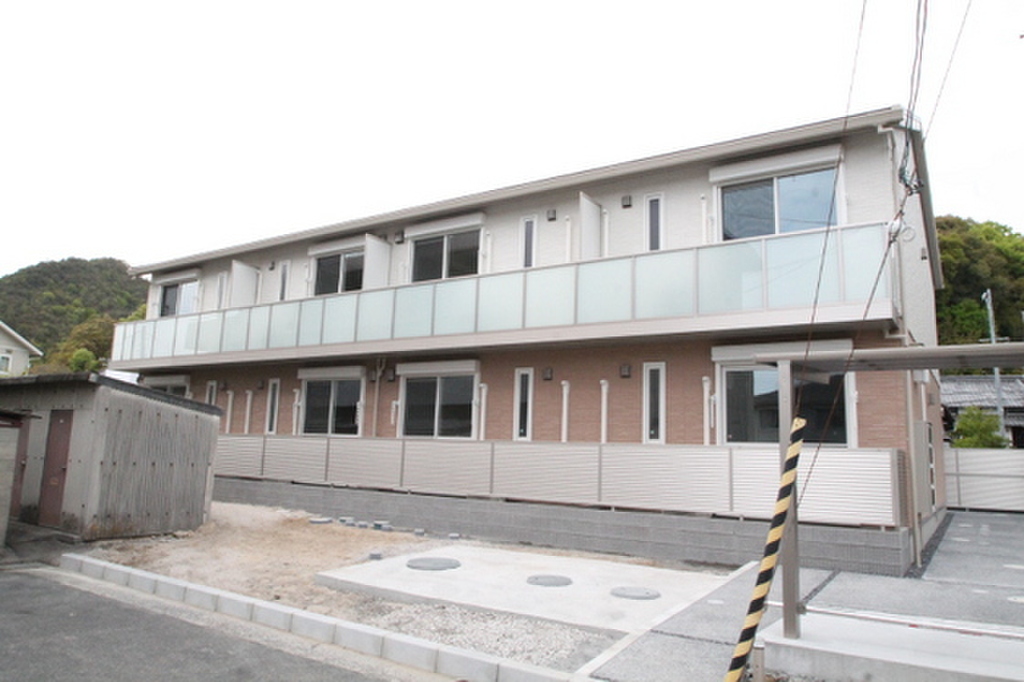 南岩国駅徒歩圏内に新築が登場します ショッピングモールが目の前にありますので 便利な立地です 無料イ 山口県岩国市室の木町2丁目の賃貸アパート 良和ハウス