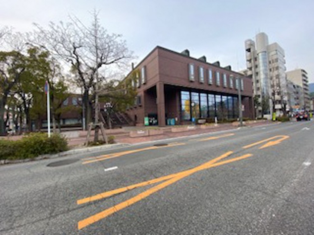 (17/17) 図書館 (17/17) 図書館