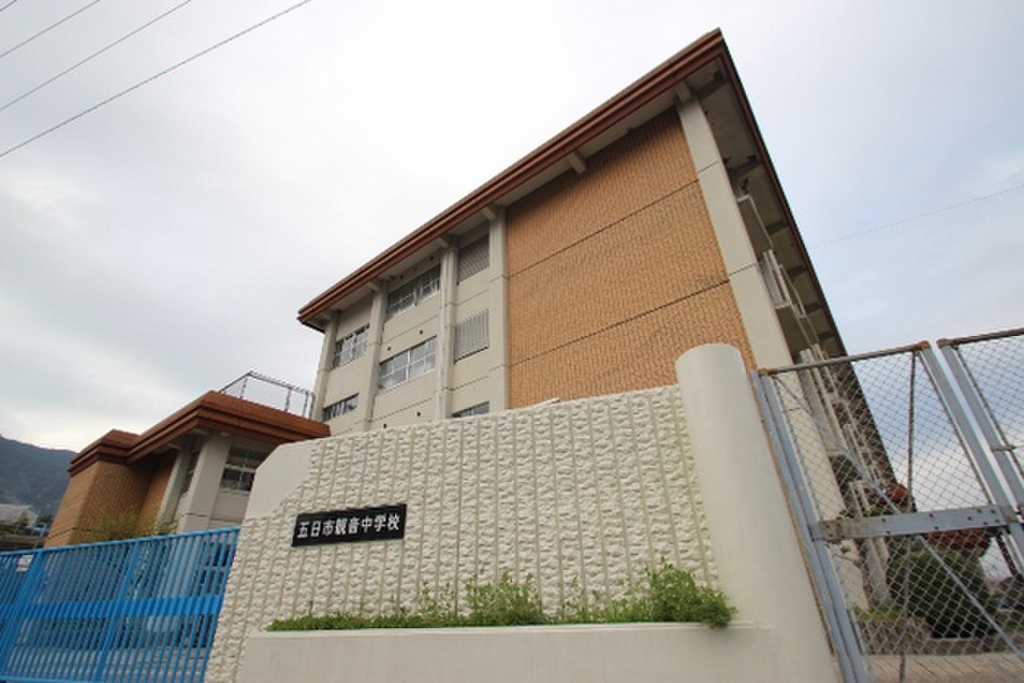 (19/20) 中学校 (19/20) 中学校