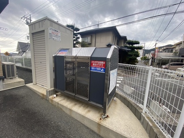 レオパレス己斐中壱番館