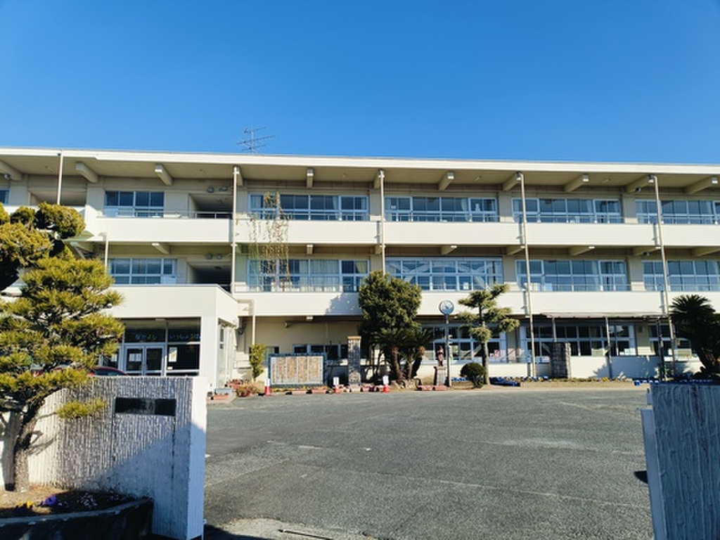 (23/25) 小学校