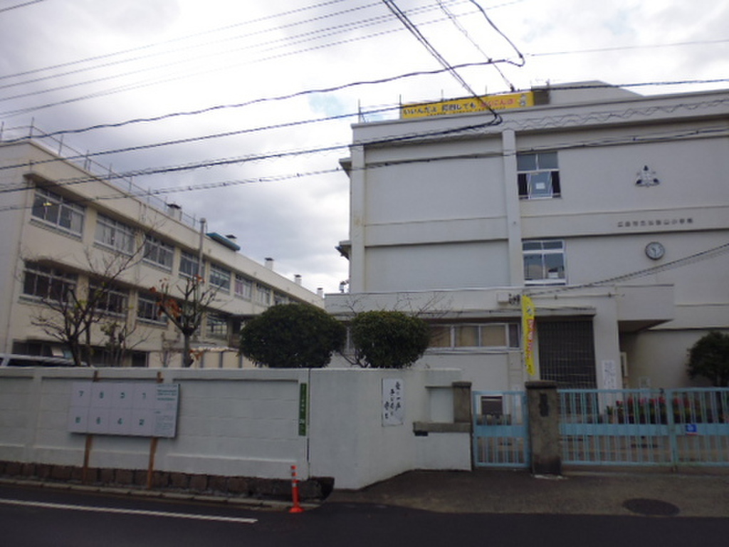 (16/23) 小学校