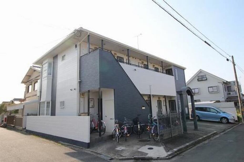 高島駅徒歩15分、インターネット無料の１Kになります