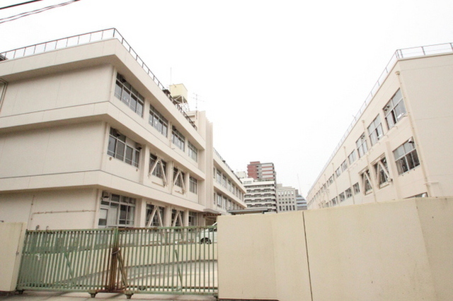 Residence R