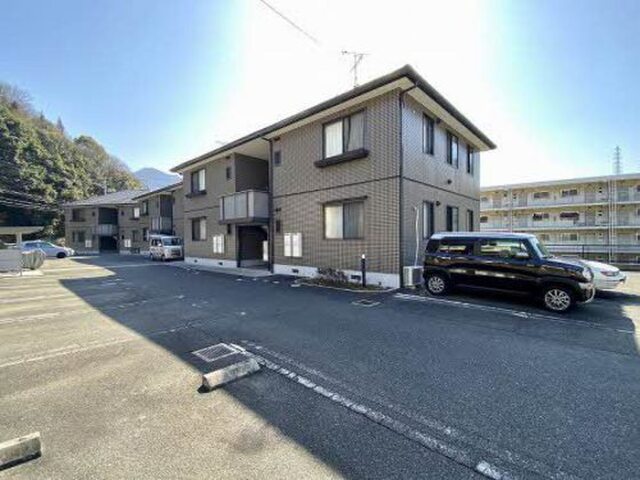 ピースフルタウン C棟