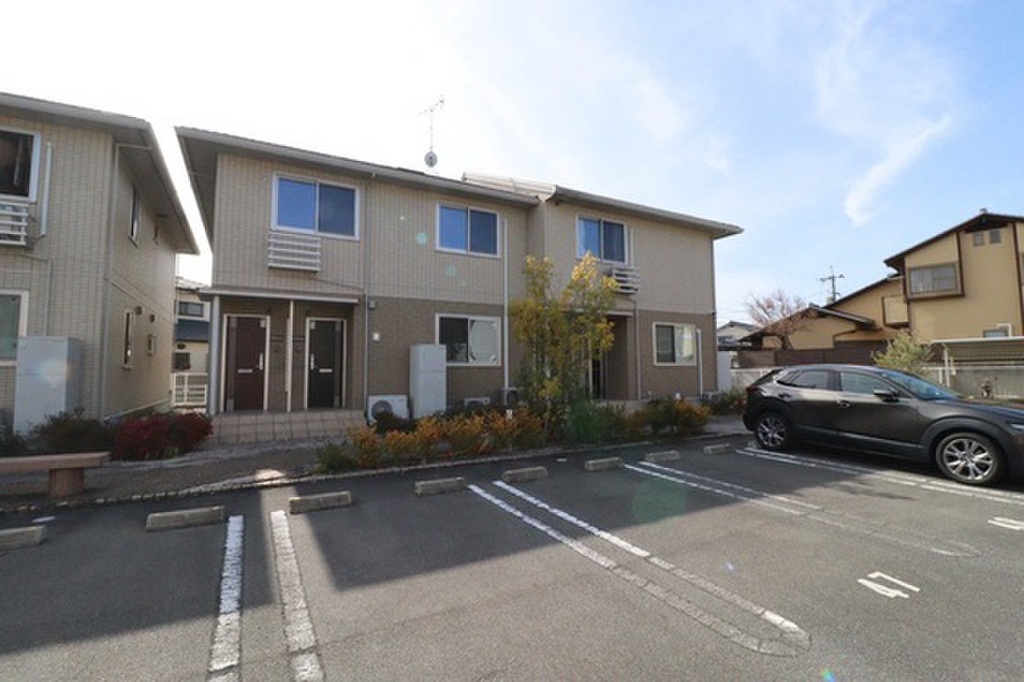 高島駅徒歩13分　ペット飼育可能　ネット使用料無料