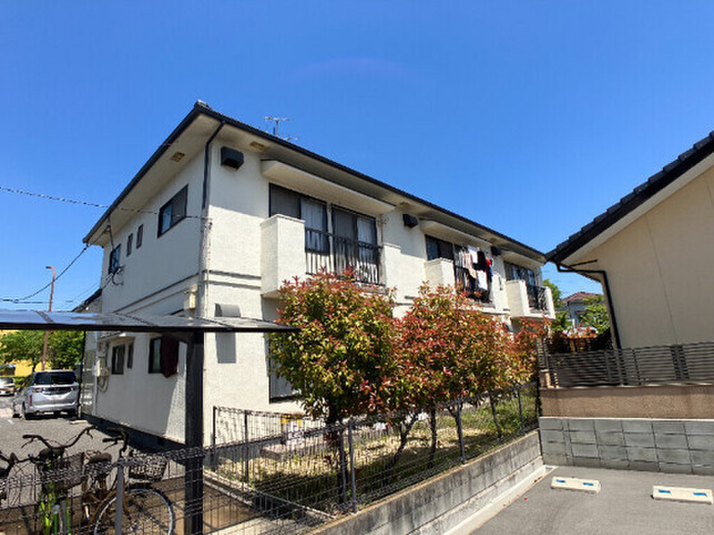 ネット無料＆駐車場1台付き！快適生活をこのお部屋で