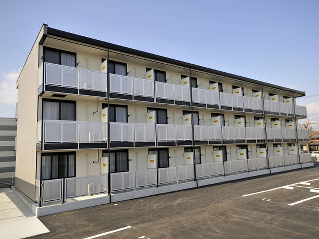 バス停徒歩12分の家具家電付き、水道代込みの1Kになります