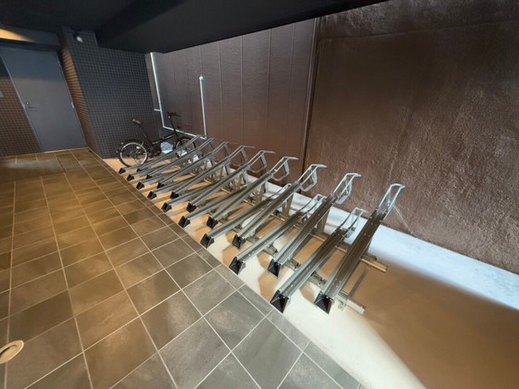 (2/12) 外観 (2/12) 外観