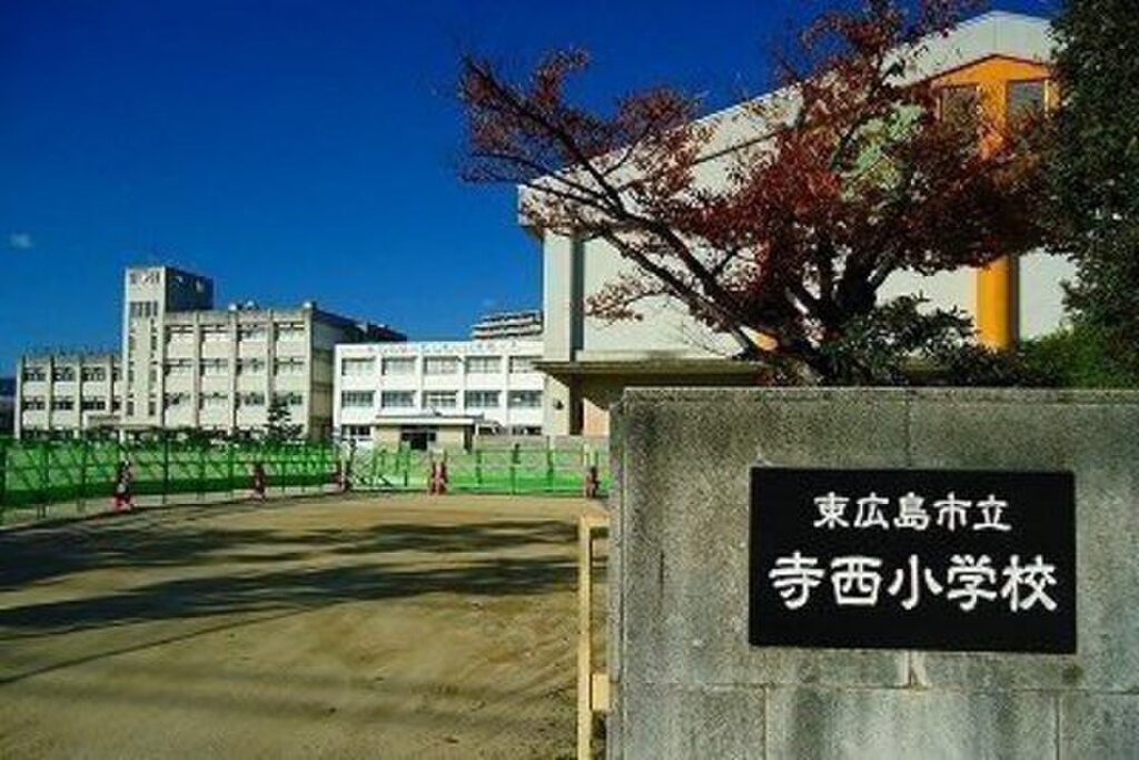 (25/26) 小学校 (25/26) 小学校