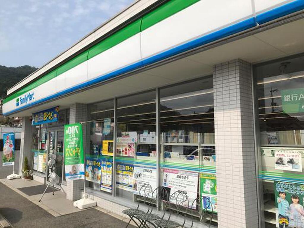 (22/26) コンビニ