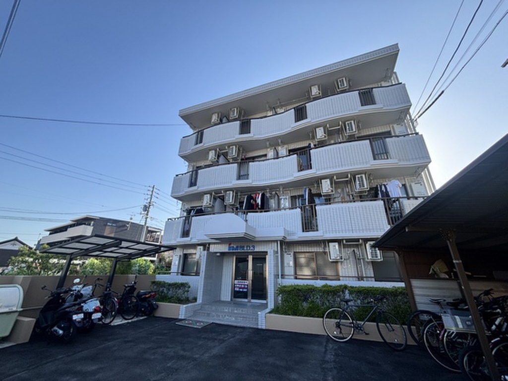 Phòng đơn,nước và wifi miễn phí