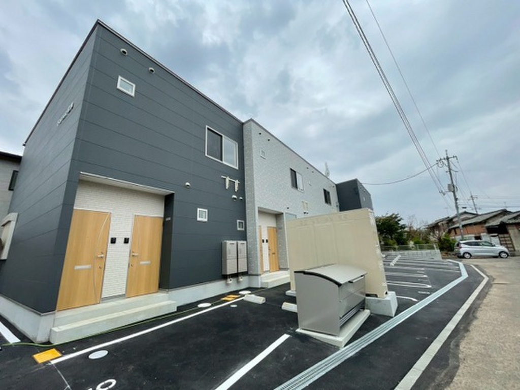 駐車場1台無料　庭瀬駅徒歩5分　2025年3月完成