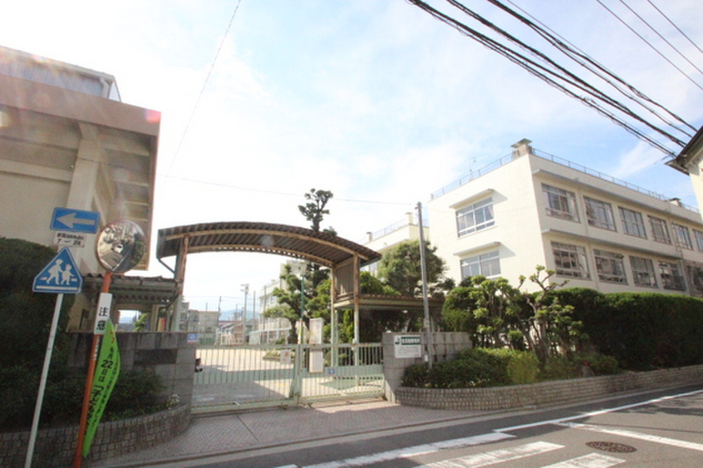 (5/8) 小学校