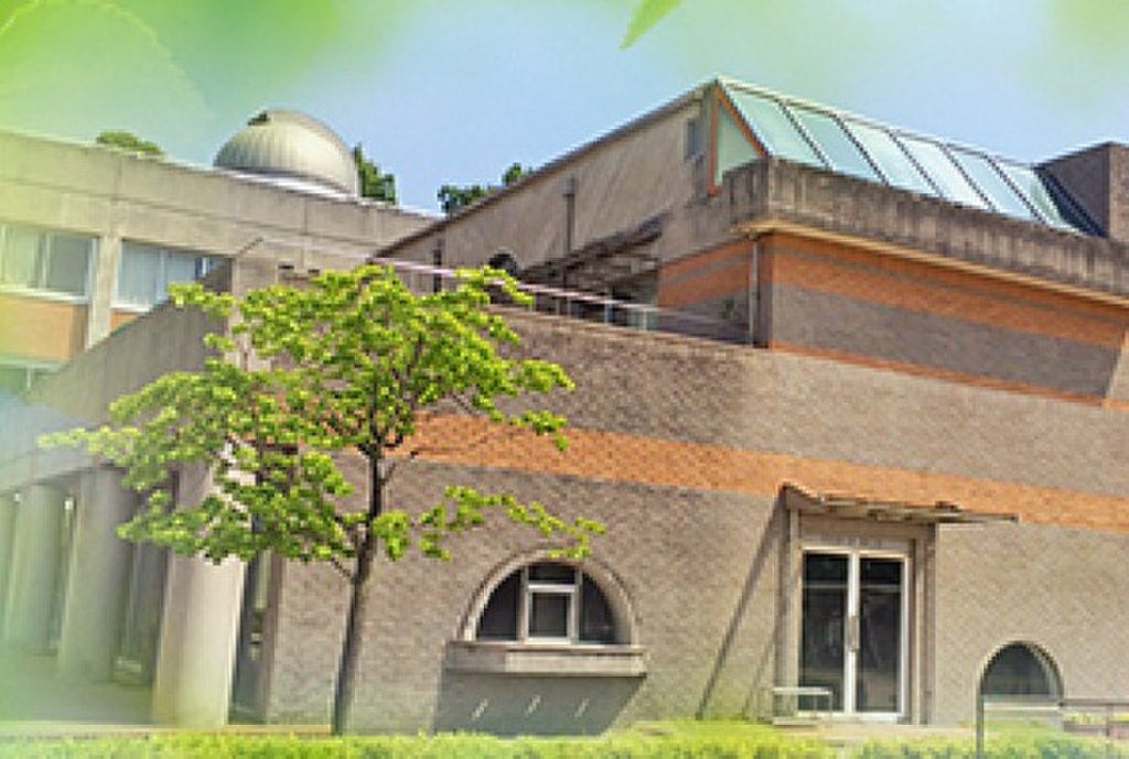 (23/24) 図書館 (23/24) 図書館