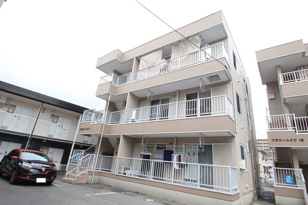 1フロア・1世帯　駐車場1台無料　北長瀬駅徒歩16分