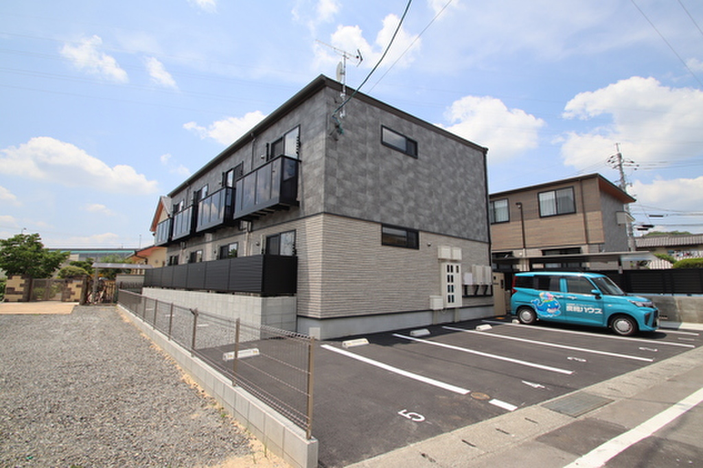 2025年6月完成　オートロック付き　ペット飼育可能