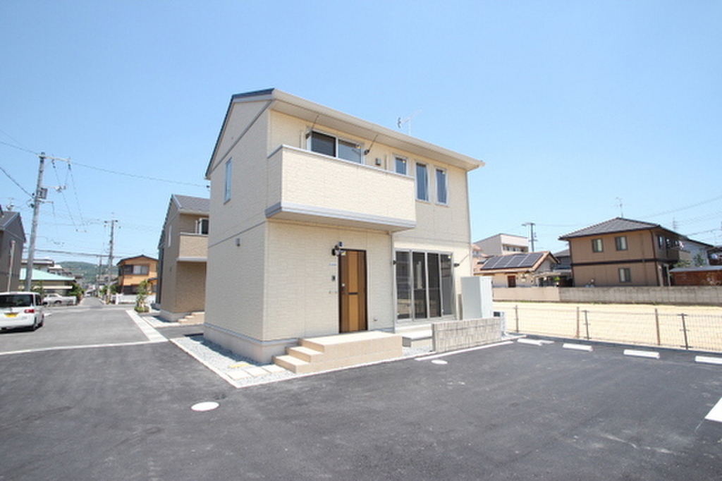 庭瀬駅徒歩14分　駐車場1台無料　ネット使用料無料