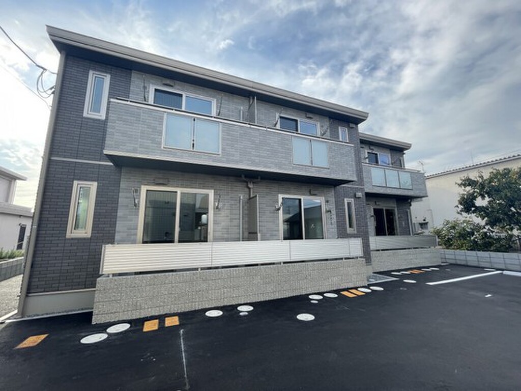 〈ゆとりの暮らしに〉ネット無料！心地よい1LDK