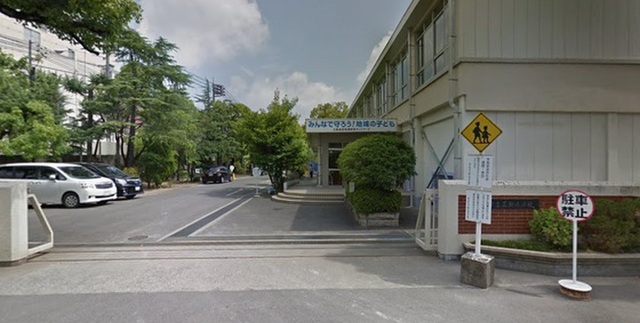 ホワイエ国富