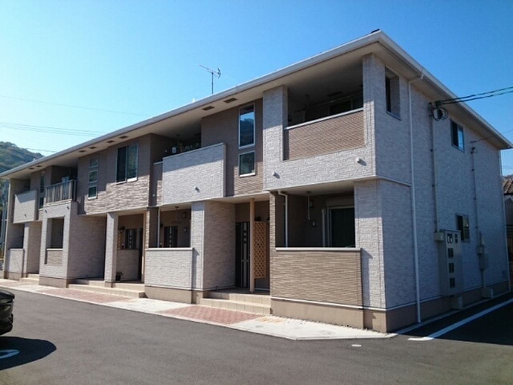 植松駅徒歩約5分　ウォークインクローゼット・独立洗面台付物件です！