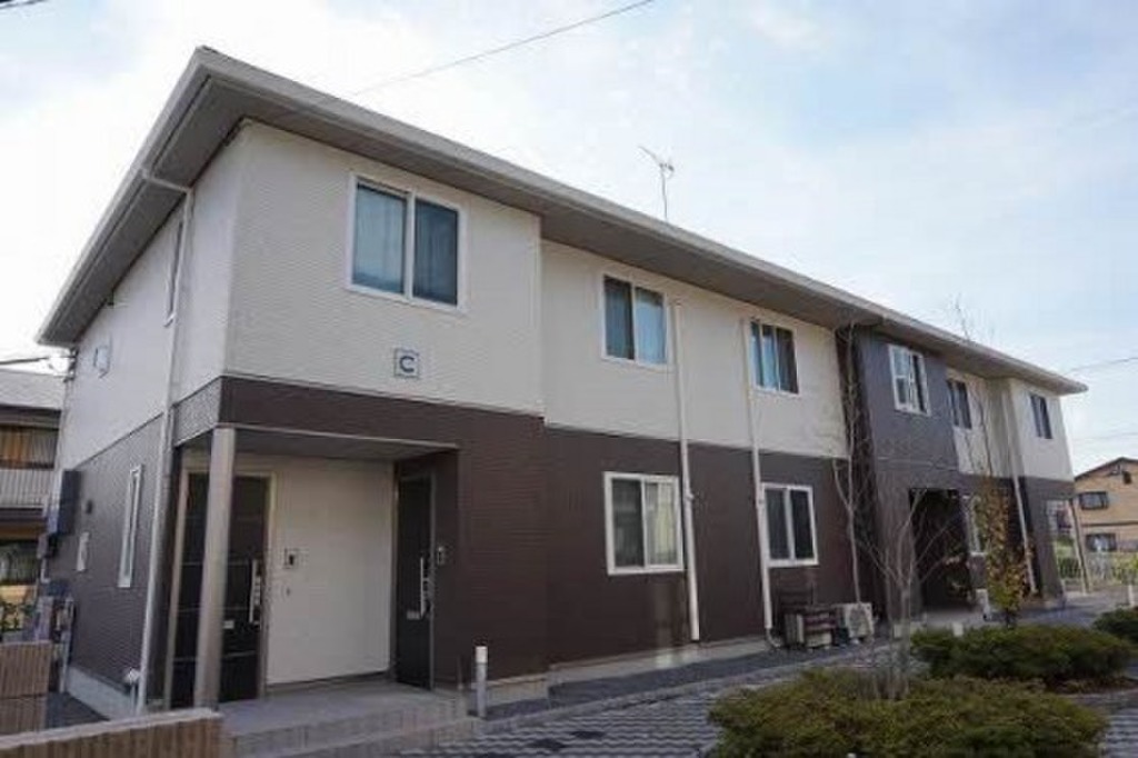 茶屋町駅徒歩10分　駐車場1台無料　ペット飼育可能