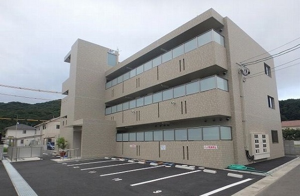 清音駅徒歩10分　オートロック　宅配ボックス付き