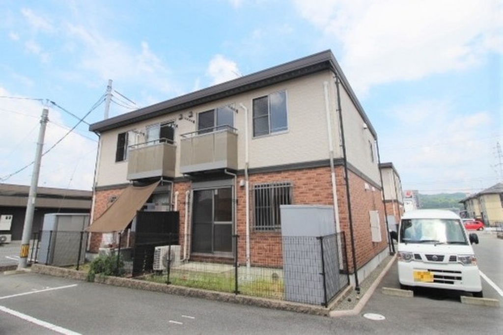 駐車場2台付　広々3LDKメゾネットタイプです！