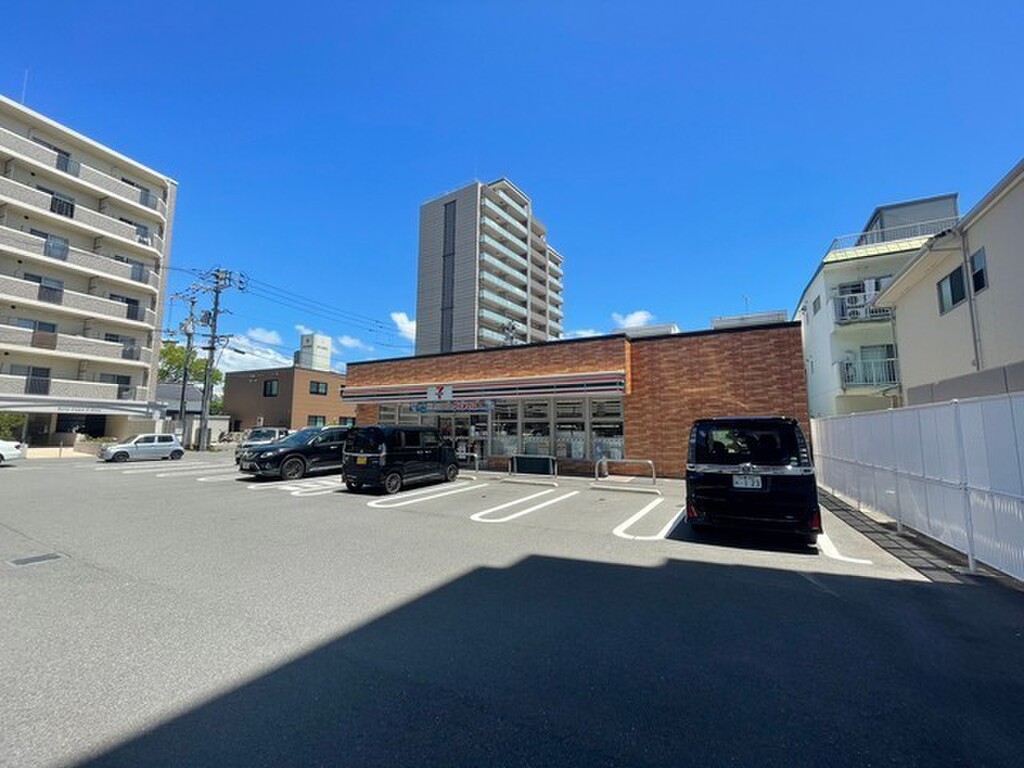 (20/23) コンビニ (20/23) コンビニ