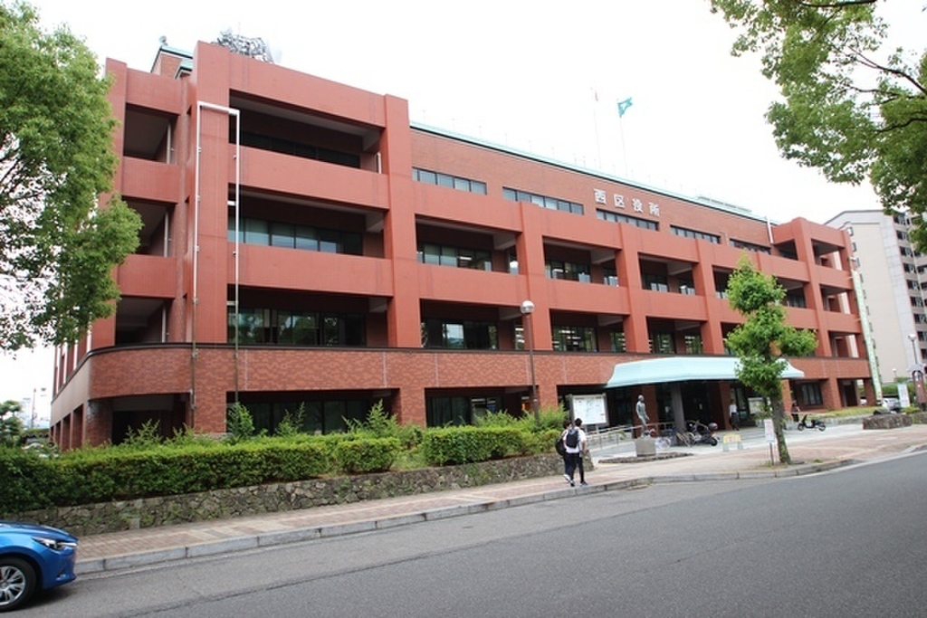 (12/12) 役所 (12/12) 役所