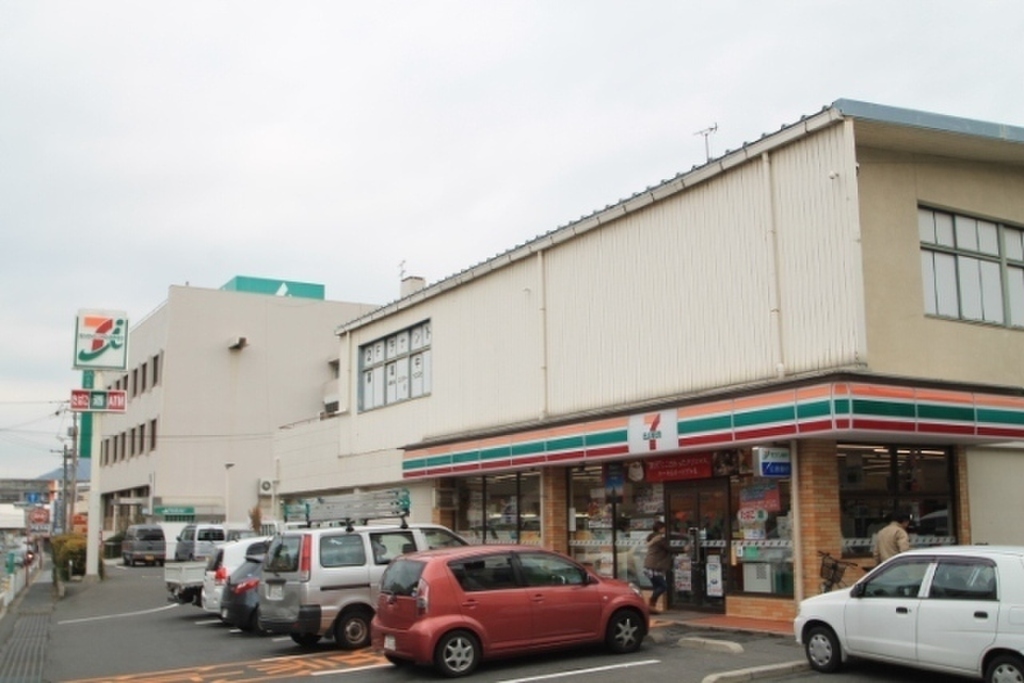 (29/31) コンビニ